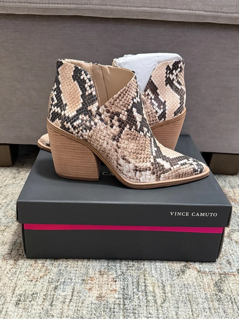 🖤🤎 Vince Camuto Snake-Print Ankle Booties in Tan & Black